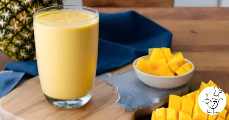 smoothie tropical de manga e abacaxi