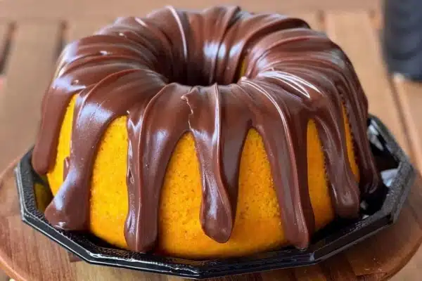 bolo de cenoura com chocolate